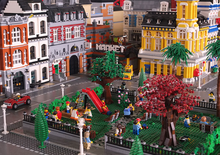 Copertina mostra - I Love Lego - Palazzo Bonaparte